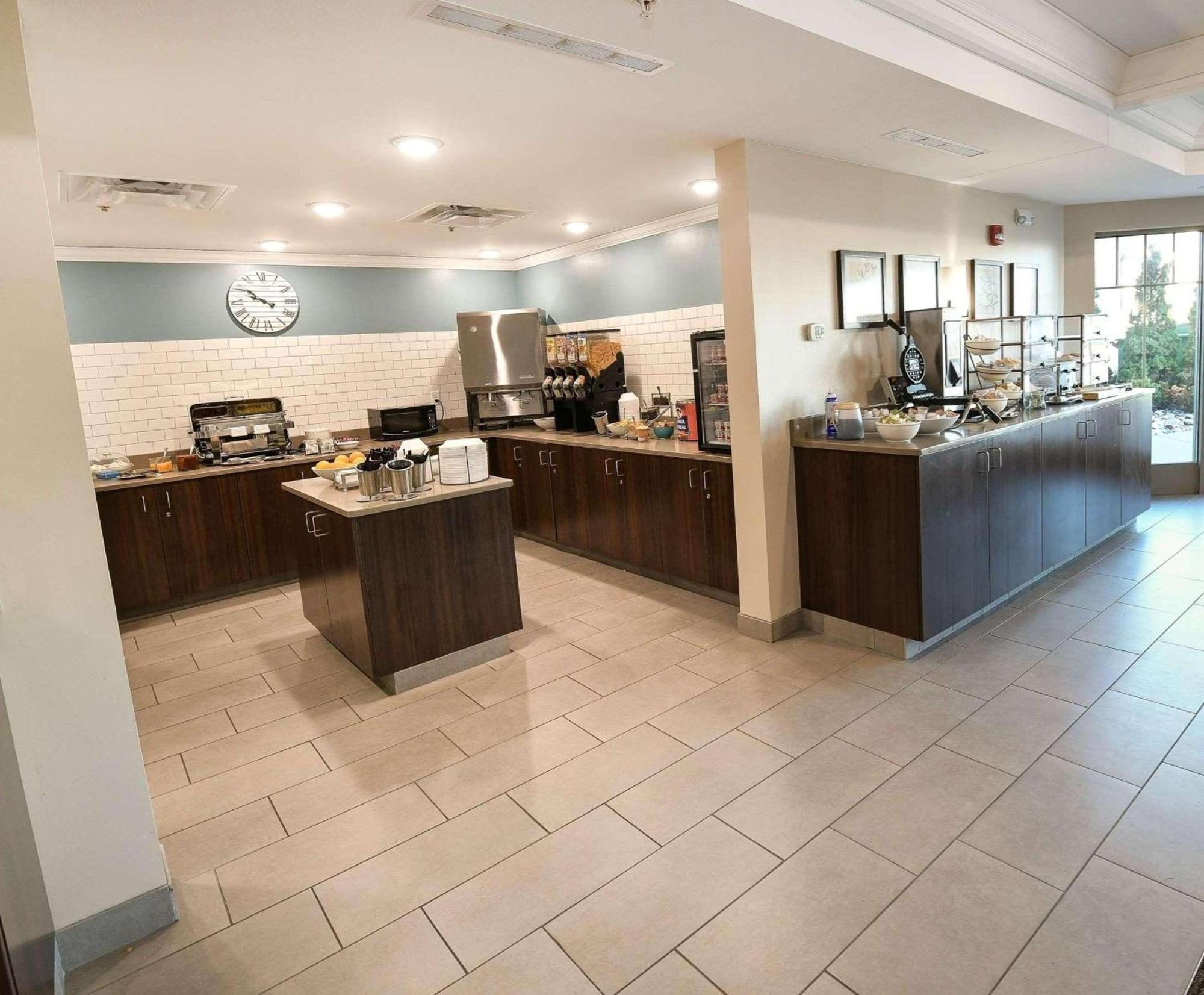 Country Inn & Suites By Radisson, Grand Forks, Nd Exterior photo