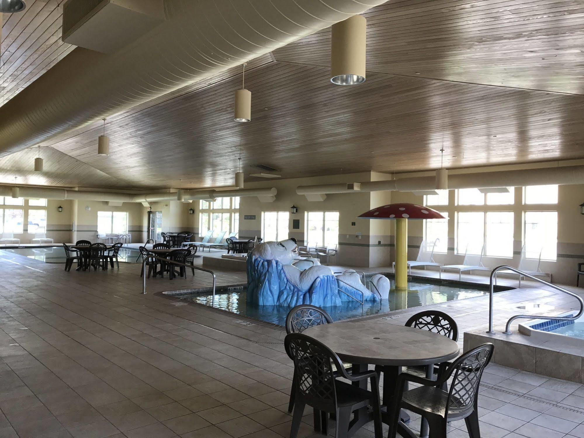 Country Inn & Suites By Radisson, Grand Forks, Nd Exterior photo